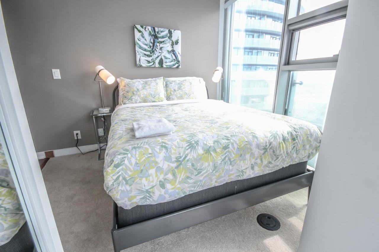 Sarkar Suites - Entertainment District Toronto Habitación foto
